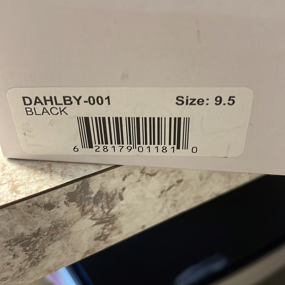 Slip on Aldo loafers - Picture 4 of 4